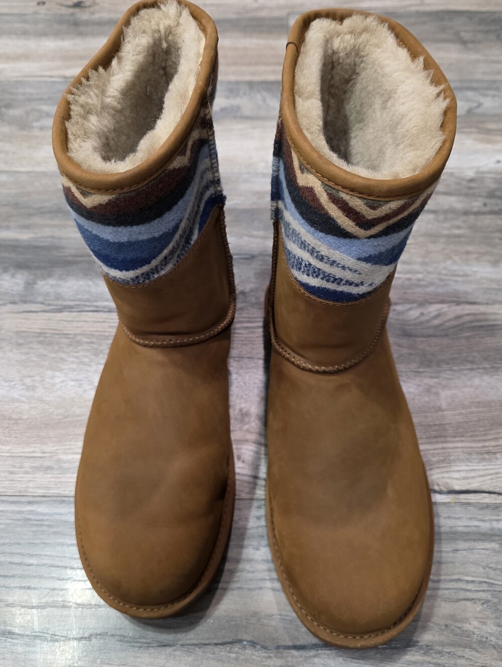 UGG Classic Short Pendleton Boots Size 11